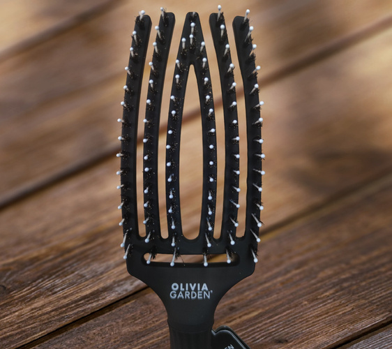 Olivia Garden szczotka Fingerbrush Medium czarna