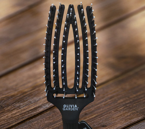 Olivia Garden szczotka Fingerbrush Medium czarna